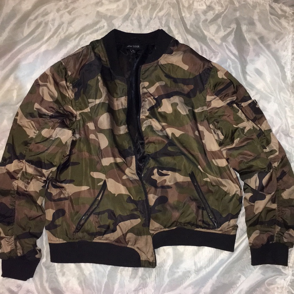 Camo bomber jacket